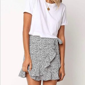 White and Black wrap skirt, Relipop